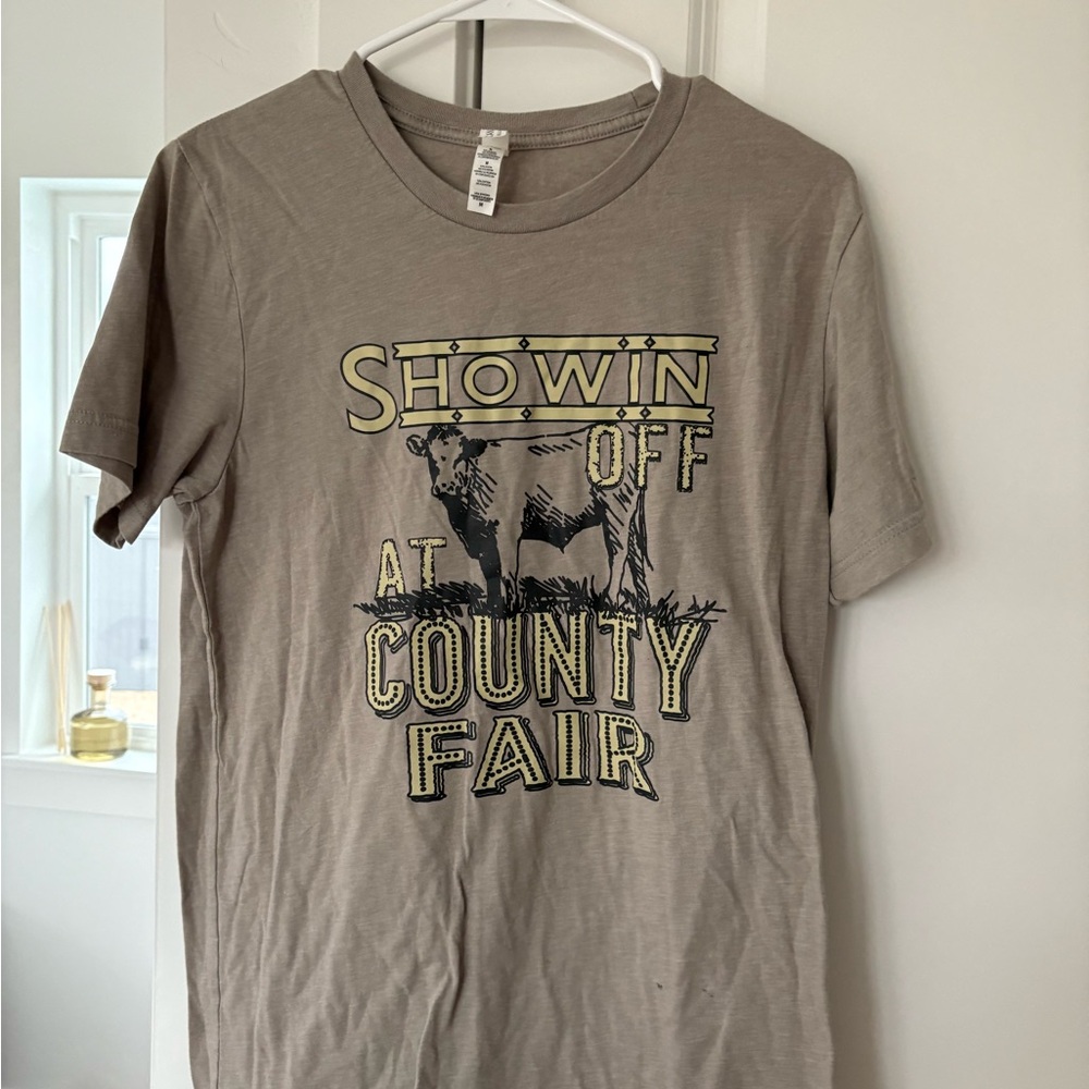 Showin' Off at County Fair Graphic Tee